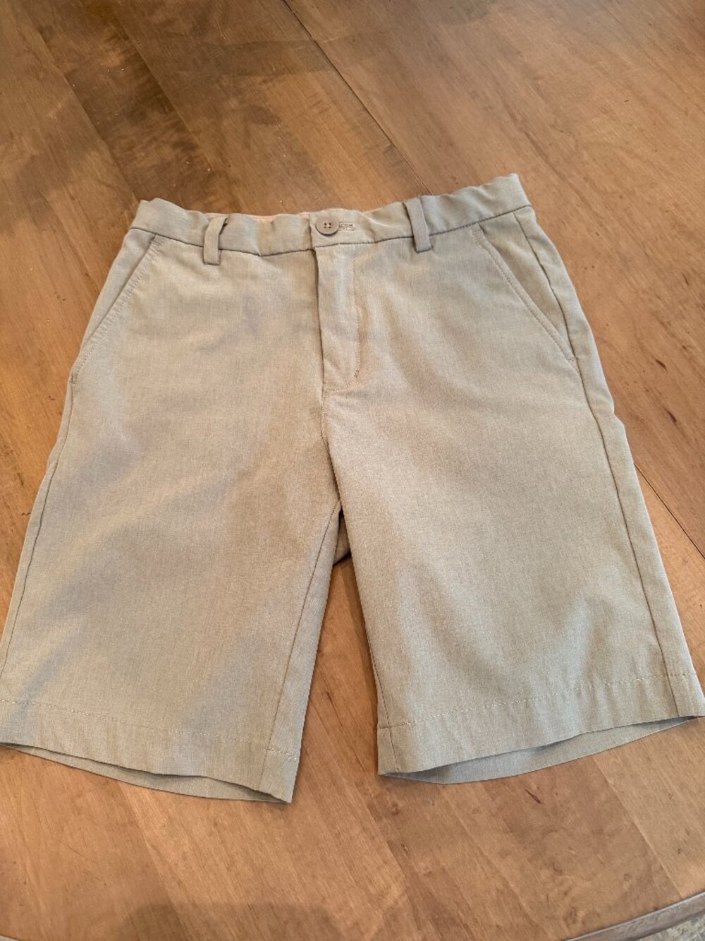 Vineyard Vines boys performance shorts